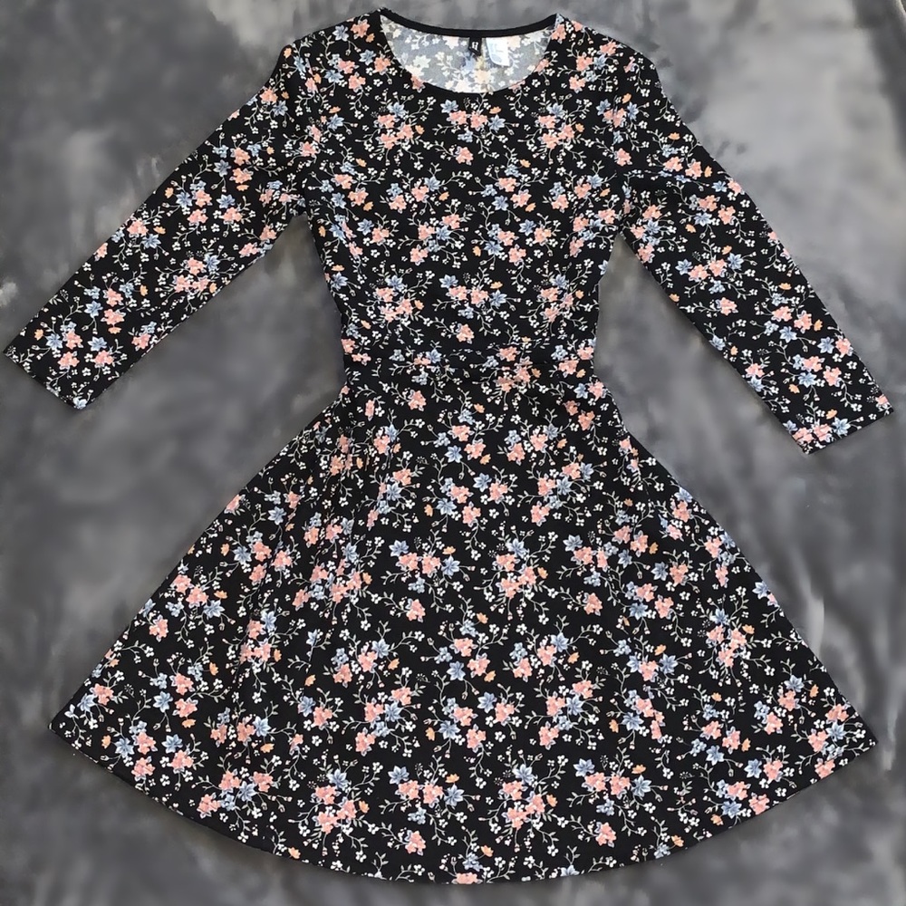 Black Flower Dress || Mid-Thigh Length